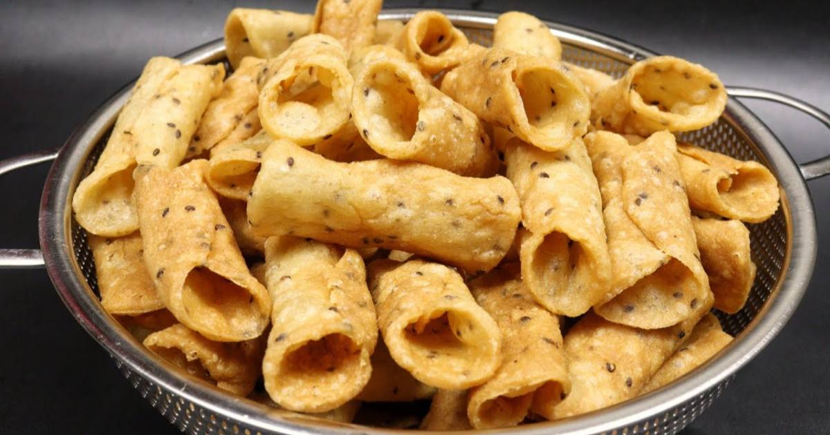 Tasty and Crispy Kuzhalappam