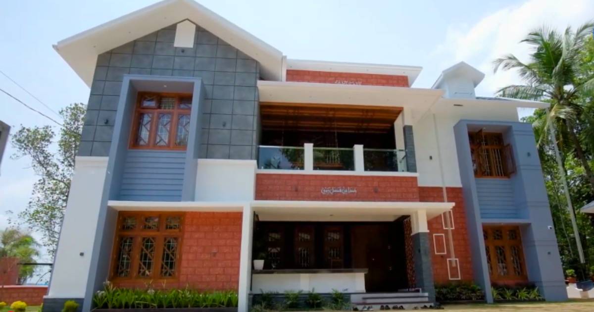 4 BHK home with Karimbana interior