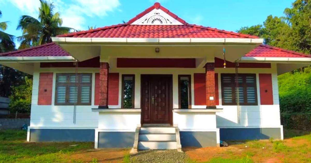 911 Sqft 13.7 Lakh Home design