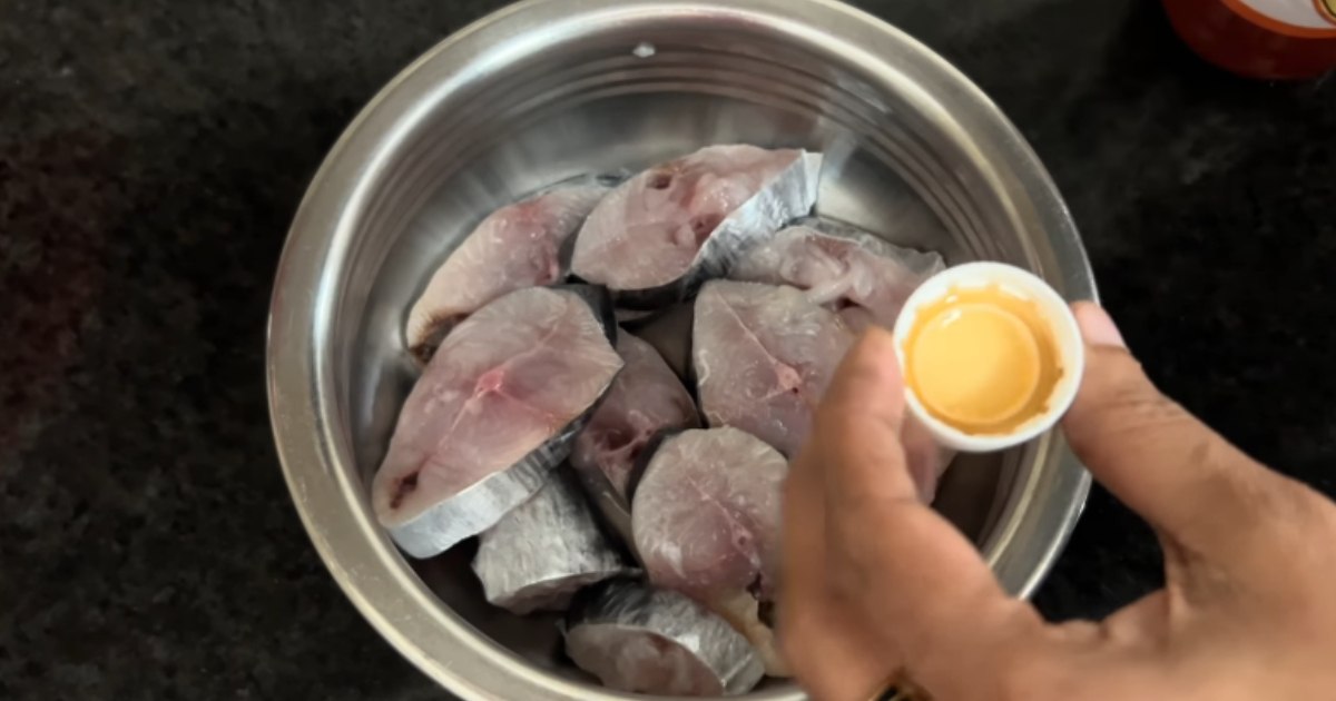 Fish storage using vinegar