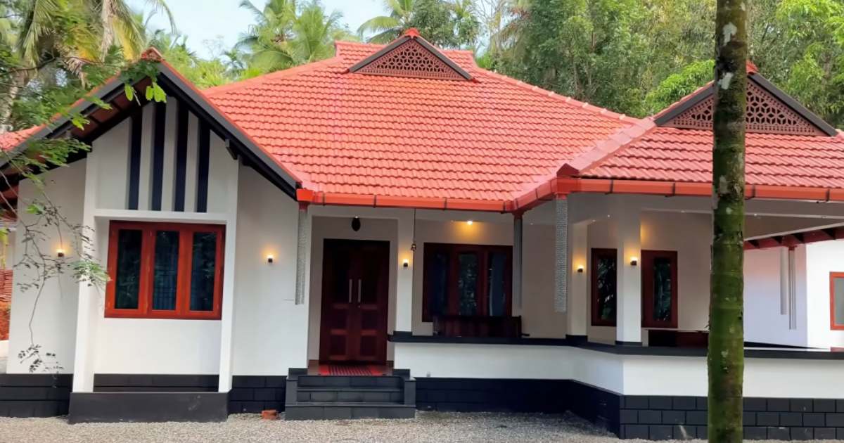 1800 sqft Kerala traditional home