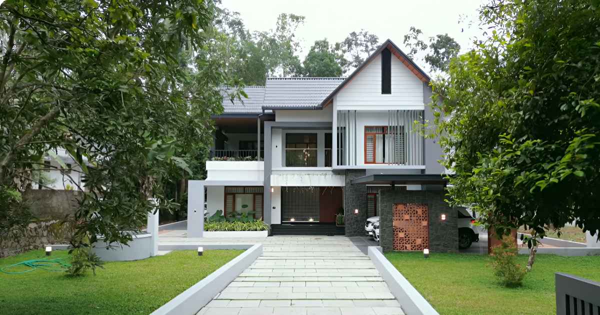 3300 Sqft Renovated Home